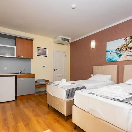 Favorit Apartahotel